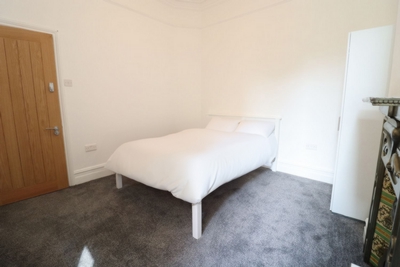 Double room - Single use to rent in Woodgrange Avenue, Ealing, London, W5