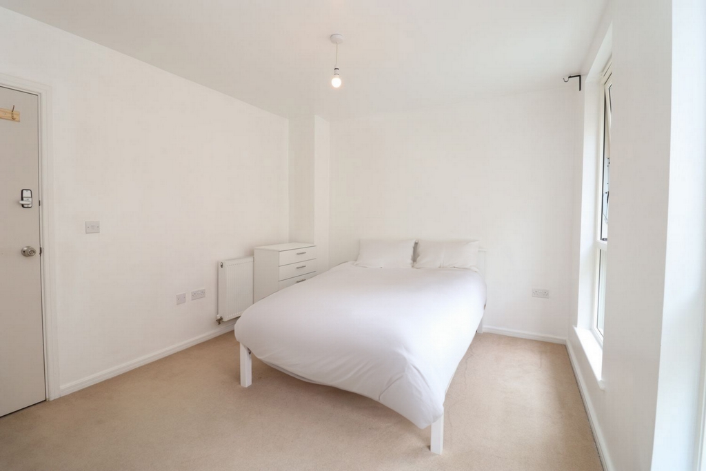 Ensuite Single Room to rent in Acton Town, London, W3