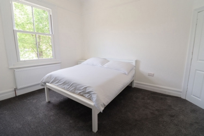 Double room - Single use to rent in Woodgrange Avenue, Ealing, London, W5