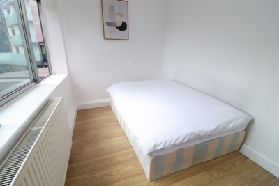 Double Room to rent in 14-18 Springfield Lane, Kilburn Park, London, NW6