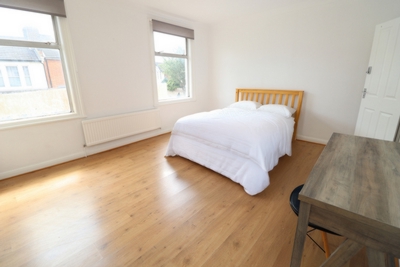 Double room - Single use to rent in Bollo Bridge Road, South Acton, London, W3