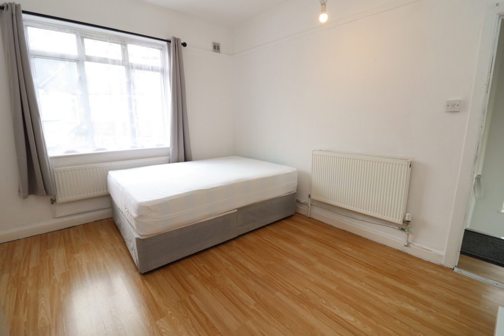 Double room - Single use to rent in Streatham, London, SW16