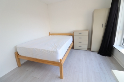 Double room - Single use to rent in Bedser Drive, Greenford, London, UB6