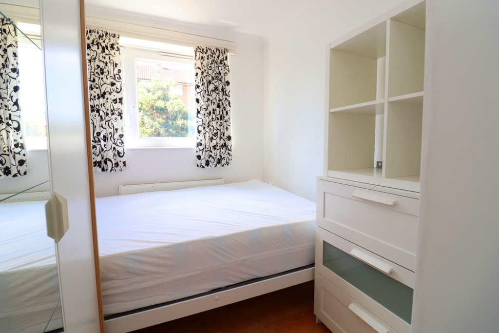 Double room - Single use to rent in Fulham, London, SW6
