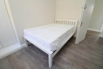 Double room - Single use to rent in Cuckoo Avenue, Greenford, London, W7