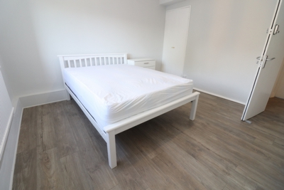 Double room - Single use to rent in Maple Avenue, Acton Central, London, W3