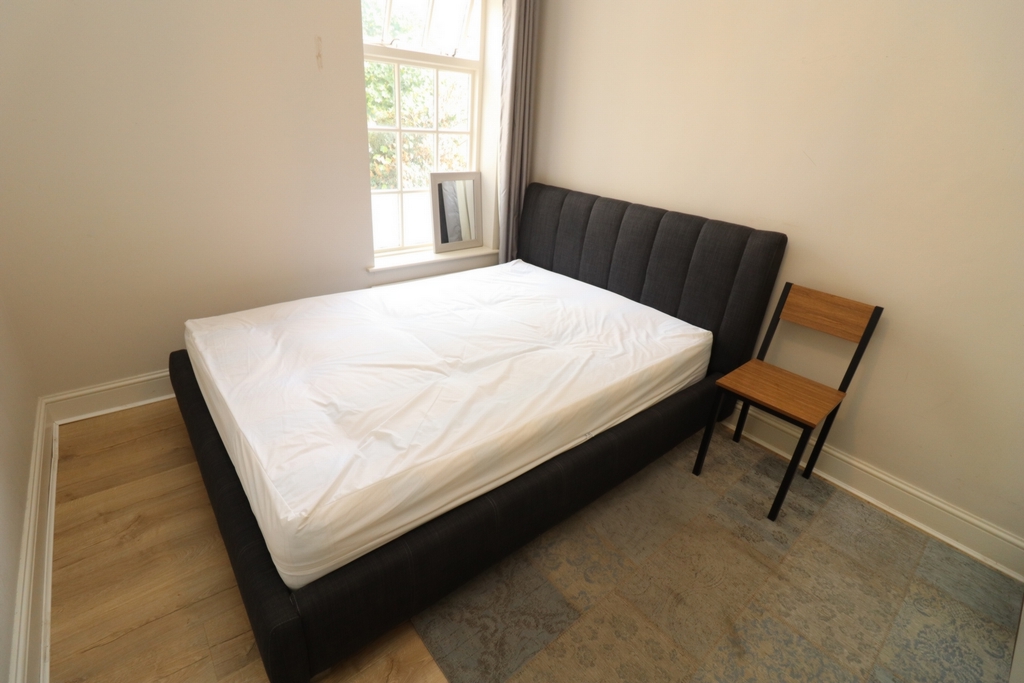 Double room - Single use to rent in All Saints, London, E14