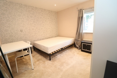 Double room - Single use to rent in Ladyfern House,Gale Street, Bow, London, E3