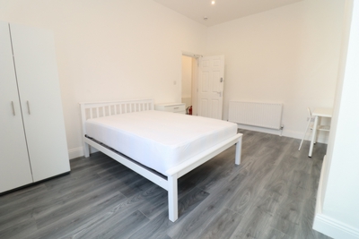 Double room - Single use to rent in Deronda Road, Tulse Hill, London, SE24