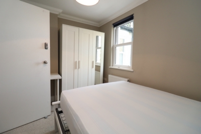 Double room - Single use to rent in Cumberland Road, Acton Central, London, W3