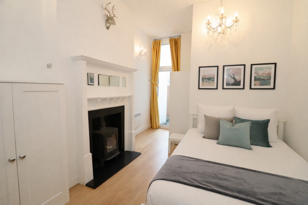 Double room - Single use to rent in Willesden Green, London, NW2
