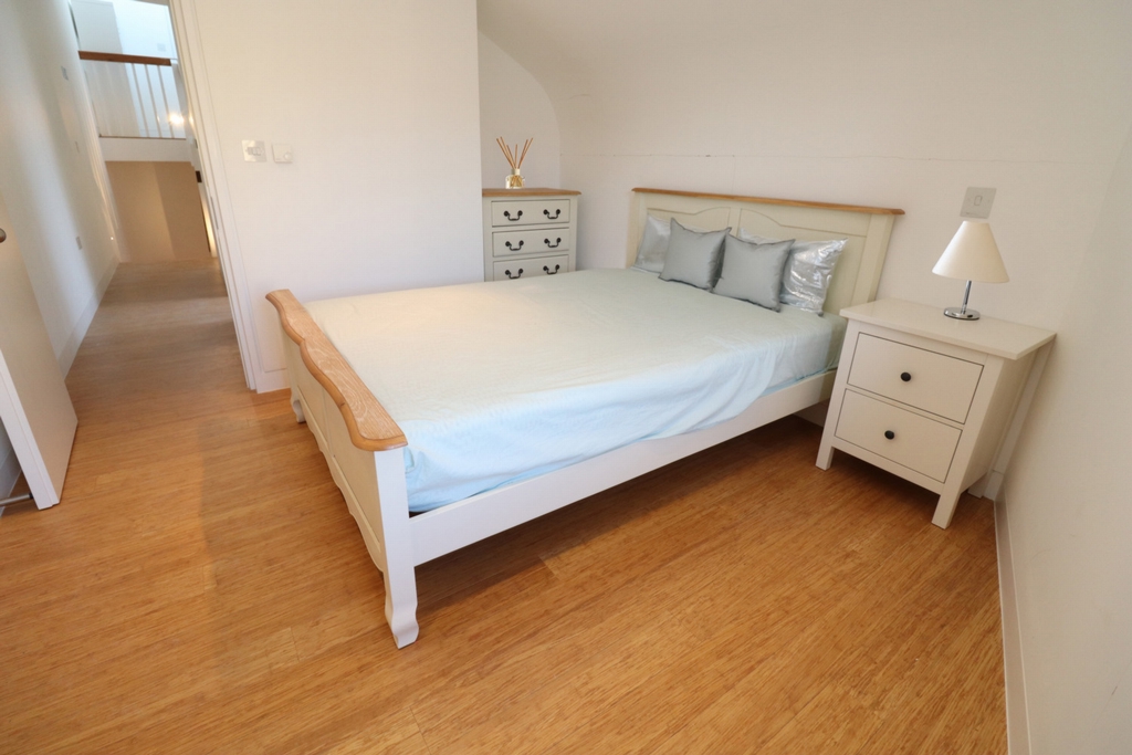 Double room - Single use to rent in Dulwich, London, SE24