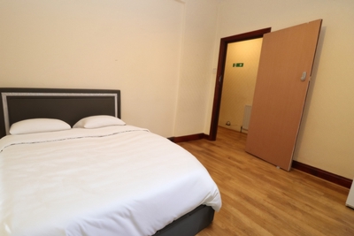 Double room - Single use to rent in Troughton Road, Charlton, London, SE7
