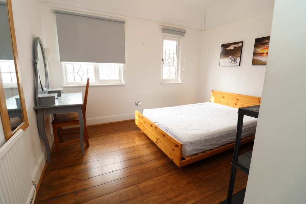 Double room - Single use to rent in Plaistow, London, E13