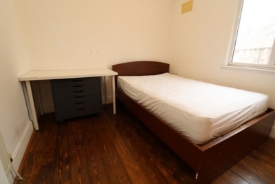 Double room - Single use to rent in Alliance Road, Plaistow, London, E13