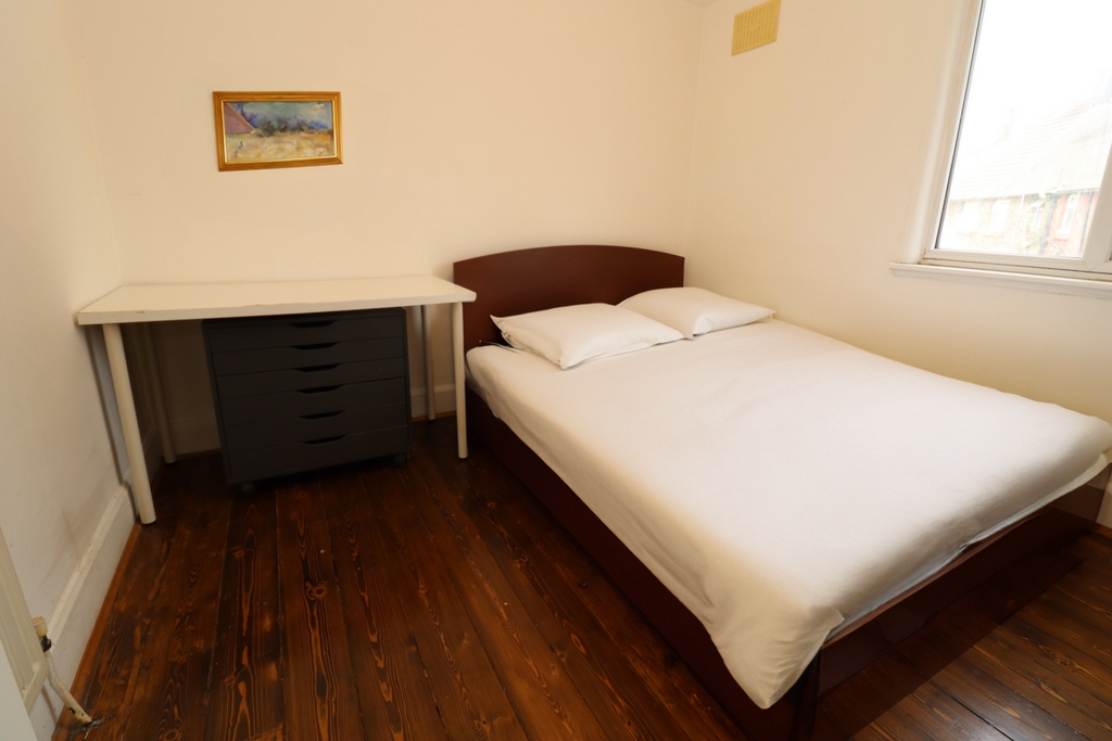 Double room - Single use to rent in Plaistow, London, E13