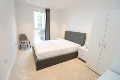 Double room - Single use to rent in Iris House, Southall, London, UB1