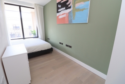 Double room - Single use to rent in Rosewood Building,Cremer Street, Hoxton, London, E2