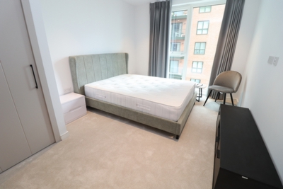 3 Bedroom Ensuite Double Room to rent in Iris House, Southall, London, UB1