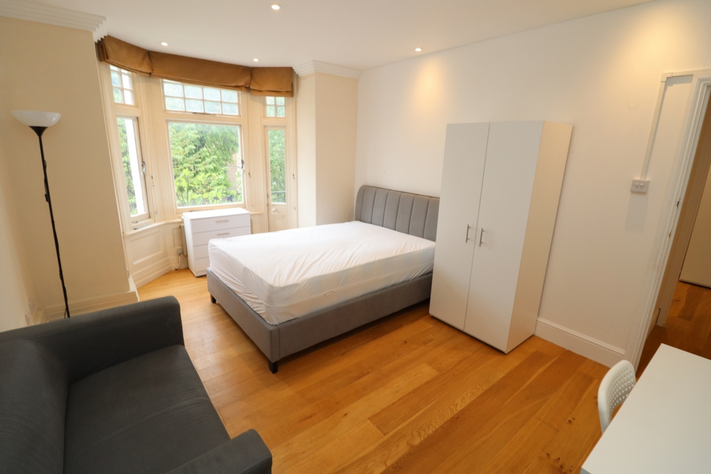 Double room - Single use to rent in St. John's Wood, London, NW8