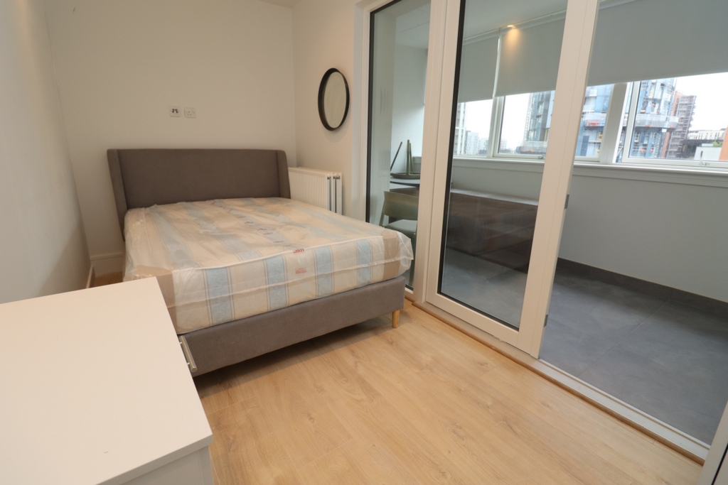 Double room - Single use to rent in Wembley, London, HA9