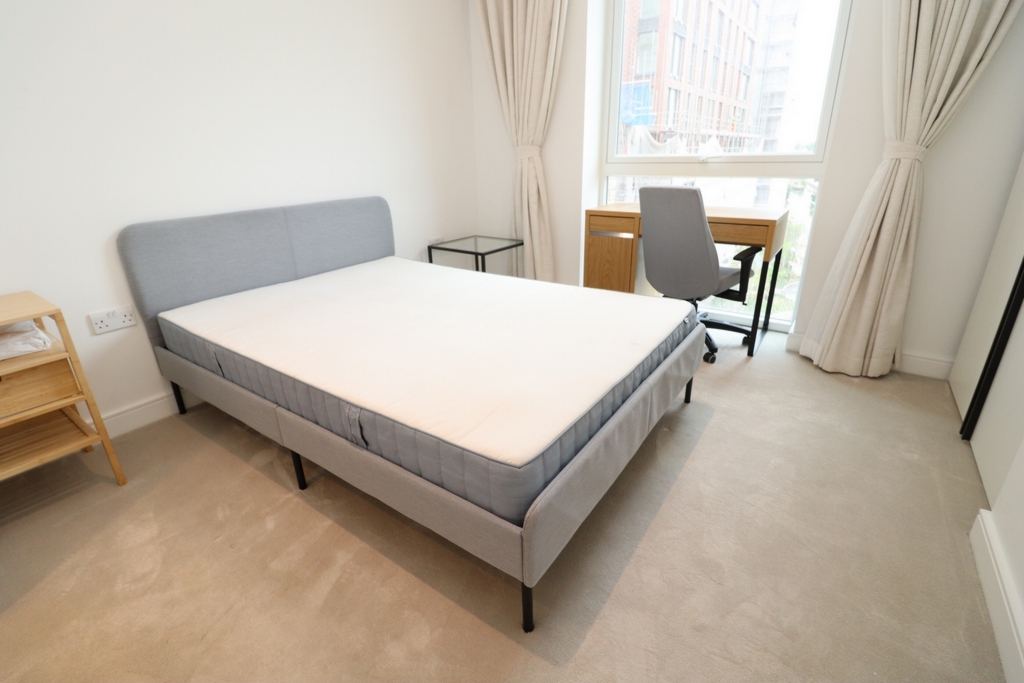 3 Bedroom Ensuite Single Room to rent in Wembley, Middlesex, London, HA0