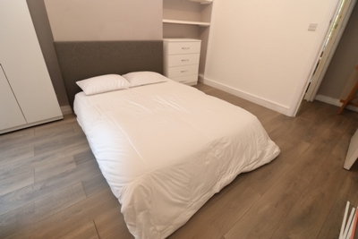 Double room - Single use to rent in Maldon Road, Acton Central, London, W3