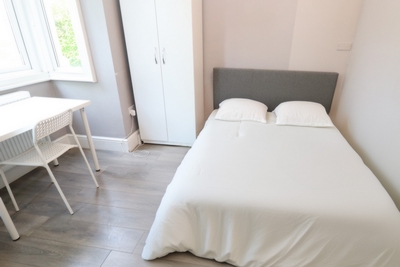 Double room - Single use to rent in Maldon Road, Acton Central, London, W3