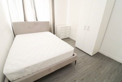 Double room - Single use to rent in Grindall House,Darling Row, Whitechapel, London, E1