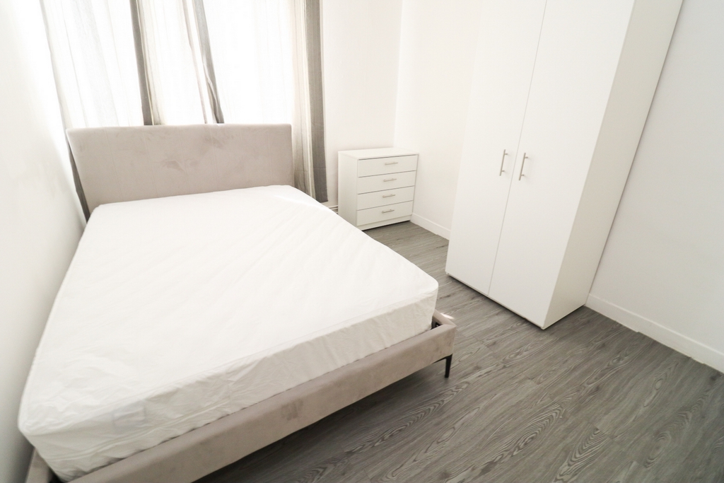 Double room - Single use to rent in Whitechapel, London, E1