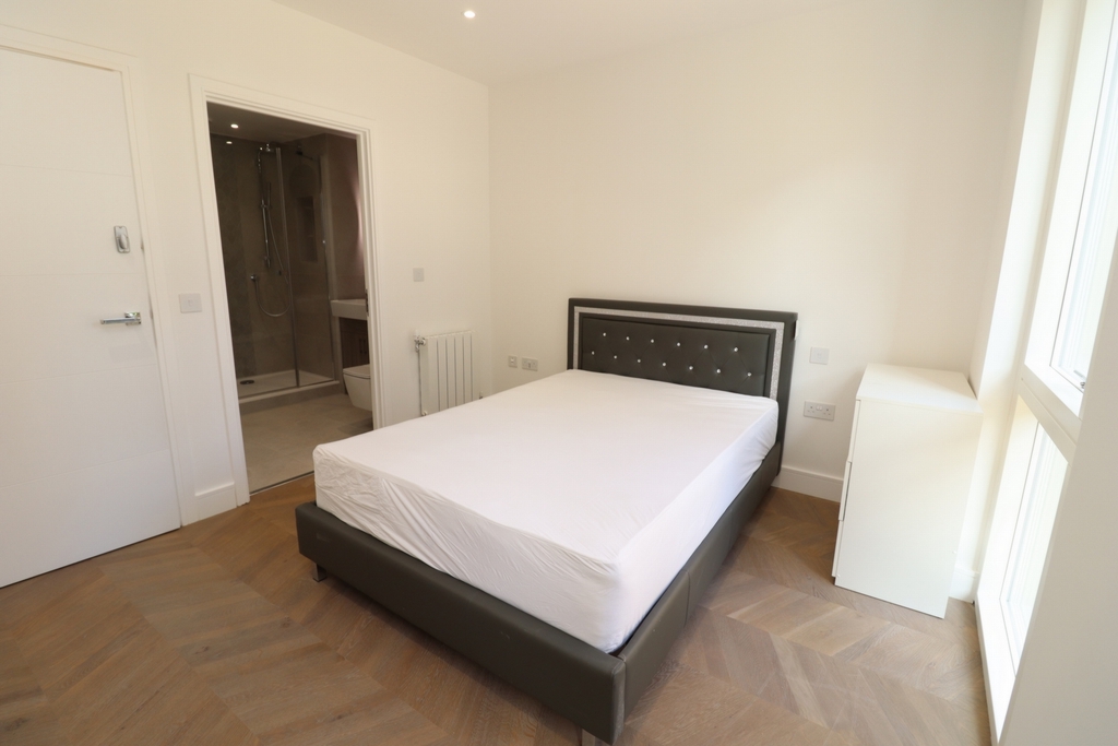 Ensuite Double Room to rent in Kidbrooke, London, SE3