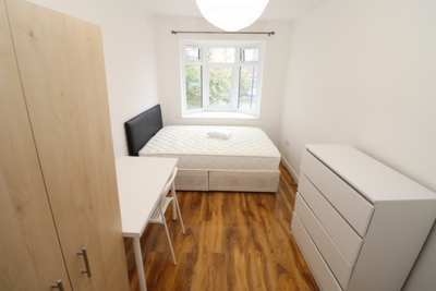 Double room - Single use to rent in Leigham Court Road, Streatham Hill, London, SW16
