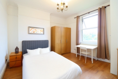 Double room - Single use to rent in Clitherow Court, Boston Manor Road, Brentford, London, TW8