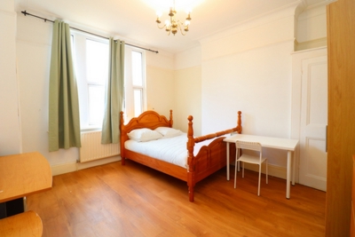 Double room - Single use to rent in Clitherow Court, Boston Manor Road, Brentford, London, TW8