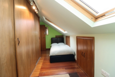 Double room - Single use to rent in Vyner Road, Acton Central, London, W3