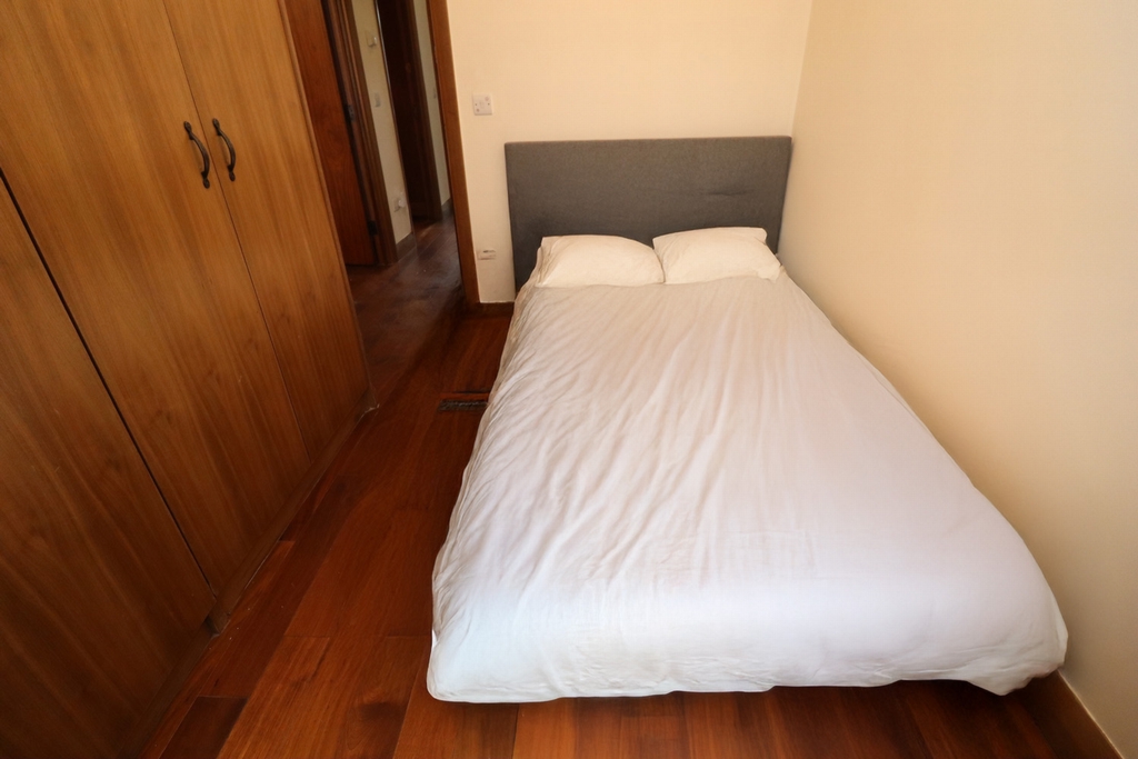 Double room - Single use to rent in Acton Central, London, W3
