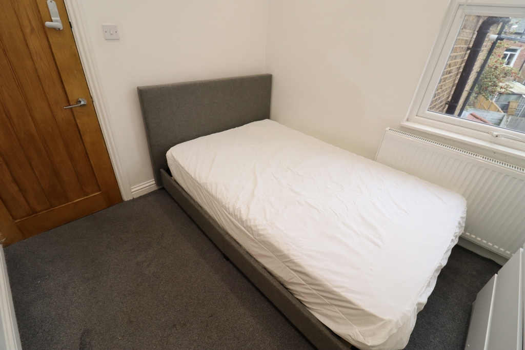 Ensuite Single Room to rent in Acton Town, London, W3