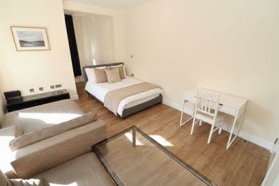 Double room - Single use to rent in 35b Campbell Road, Hanwell, London, W7