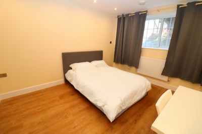 Double room - Single use to rent in 35b Campbell Road, Hanwell, London, W7