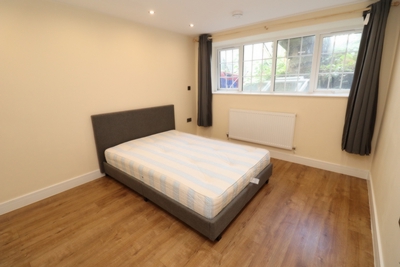 Double room - Single use to rent in 35b Campbell Road, Hanwell, London, W7