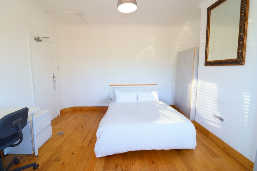 Double room - Single use to rent in Streatham, London, SW16