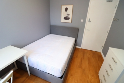Double room - Single use to rent in Sandbourne,Dartmouth Close, Westbourne Park, London, W11