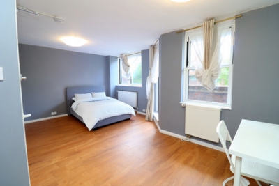Double room - Single use to rent in Sandbourne,Dartmouth Close, Westbourne Park, London, W11