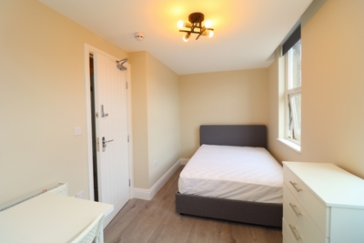 Double room - Single use to rent in Trundleys Road, South Bermondsey, London, SE8