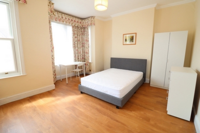 Double room - Single use to rent in Vaughan Road, Harrow, London, HA1