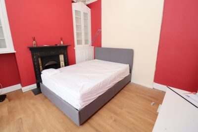 Double room - Single use to rent in Vaughan Road, Harrow, London, HA1