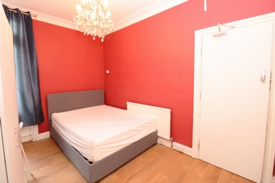Double room - Single use to rent in Vaughan Road, Harrow, London, HA1