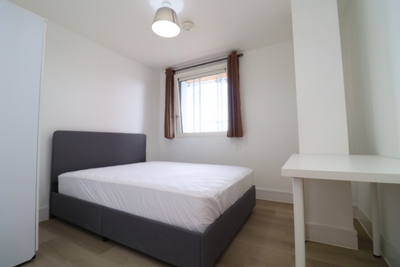 Double room - Single use to rent in Premier House,112 Station Road, Edgware, London, HA8
