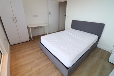Double room - Single use to rent in Premier House,112 Station Road, Edgware, London, HA8