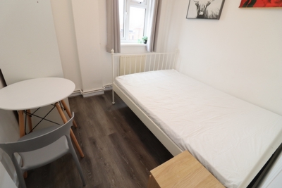 Double room - Single use to rent in Godwin House,Thurtle Road, Hoxton, London, E2